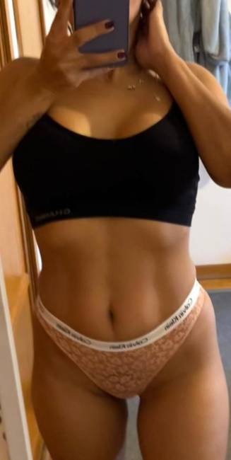 967614438 Gaby doce massagens image 1