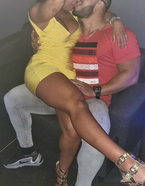 Casal Top de Luxo Para Realizar Seus Fetiches