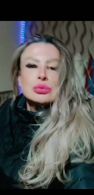 CALDAS DA RAINHA BELA MULHER TRANS DE CARALHO RÍGIDO image 2