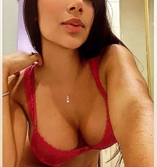 Nov morena apertadinha e quente, convivio bem gostoso image 1