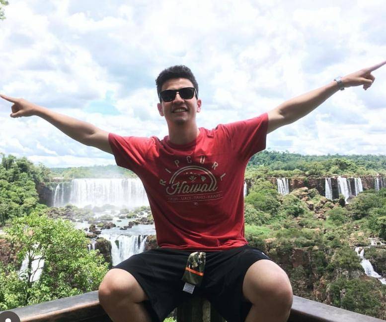 BOY MASSAGISTA 21ANOS BIX image 1
