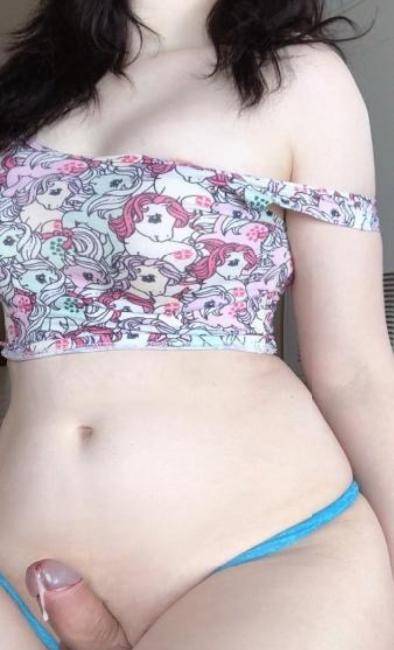 Morango ? TRAVESTI SUPER MEIGA E CARINHOSA COM EXPERIÊNC