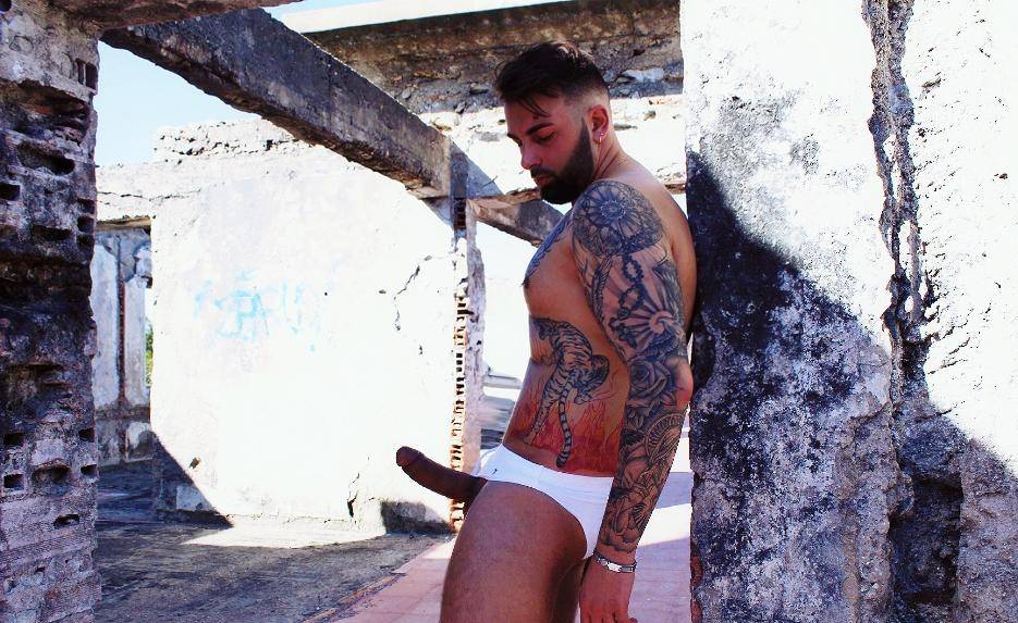 Bom sexo duro com um bom macho do dotado image 2