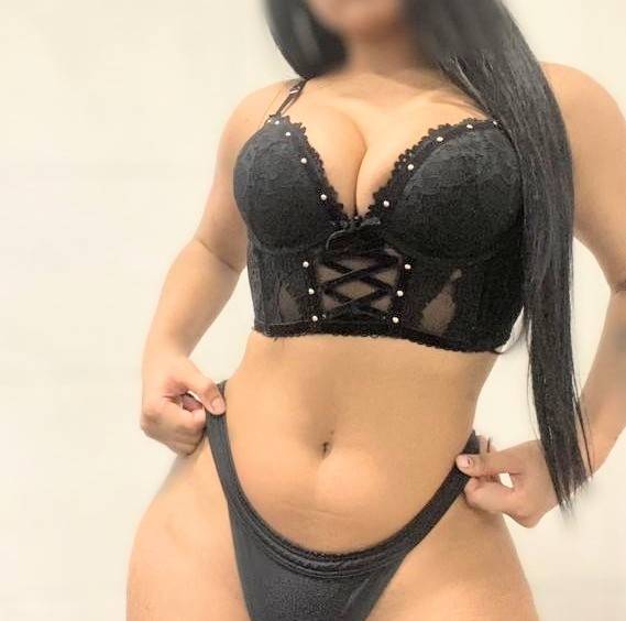 Portuguesa linda morena trintona