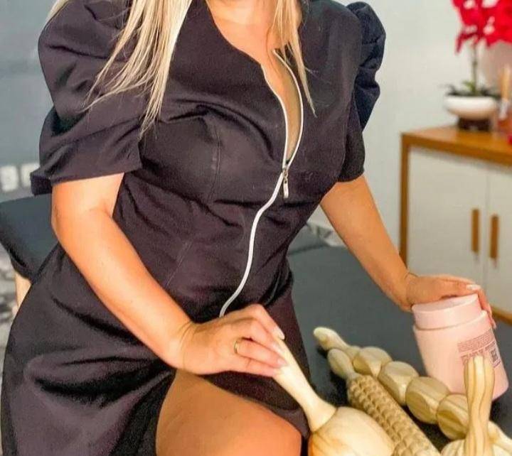 Massagem sensual com Sabrina