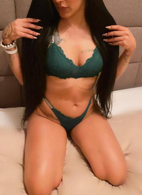 NINFETA GOSTOSA PRAZER GARANTIDO COM + AMIGAS❤️ image 1