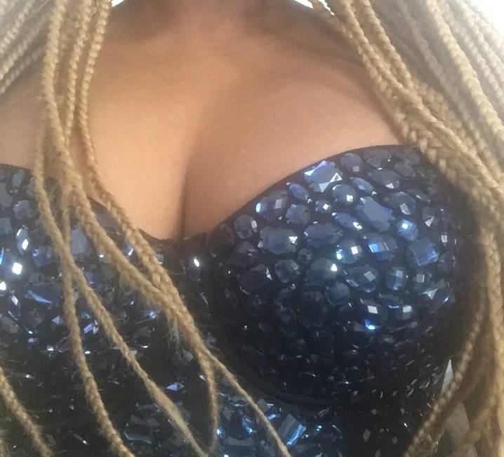 1VEZ BELA MULATA GULOSA ARDENTE  DOCE MULHER
