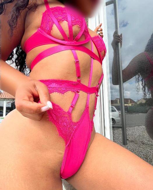 Bella 25A faminta s/ Tabus Anal guloso, massagem image 1