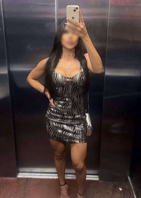 Namoradinha de aluguer image 1