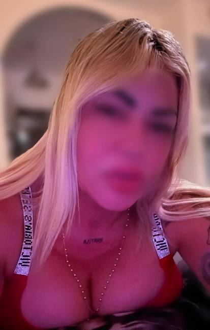 Loirinha rainha da putaria. Recem chegada image 1