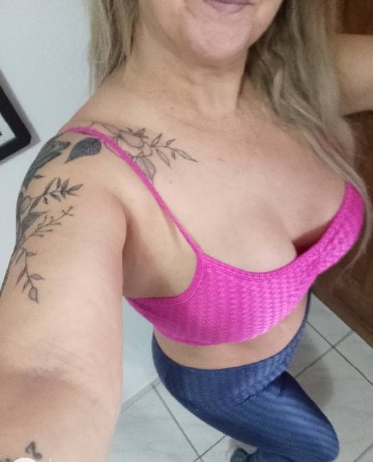 Nina Oliveira milf dos seus sonhos image 2