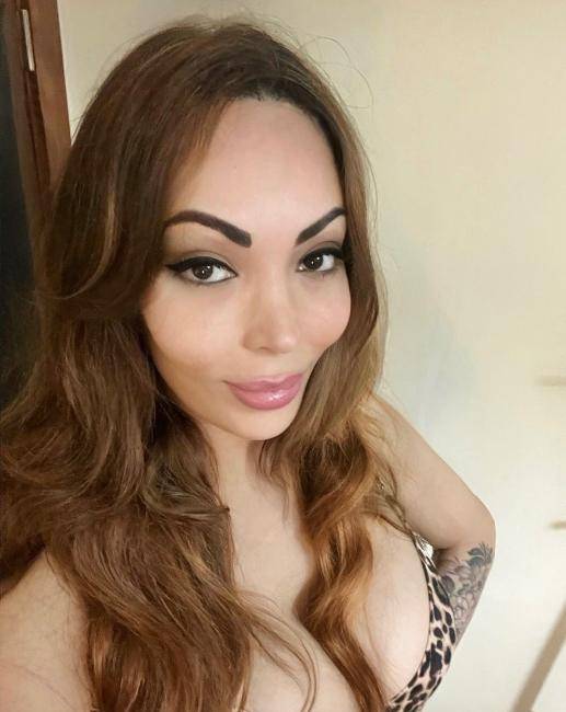 TRANS PAMELA LINS MAMAS GRANDES SUPER ATIVA E LEITEIRA