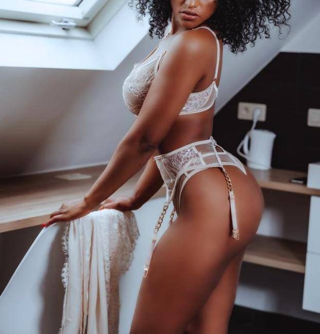 915744183  RITINHA  ESTA NA FIGUEIRA DA FOZ