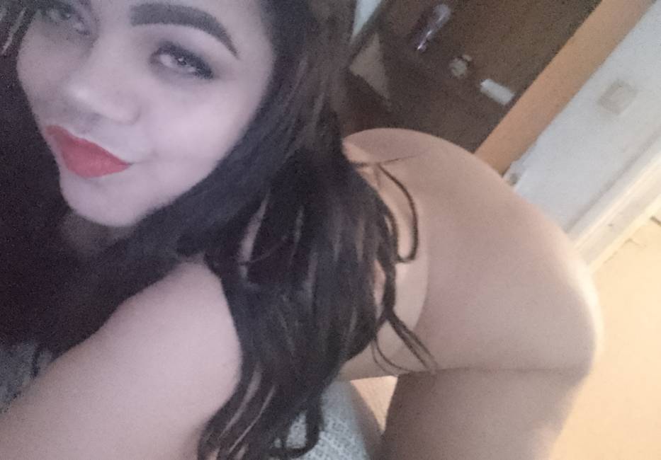 Brasileira carinhosa convívio envolvente image 2