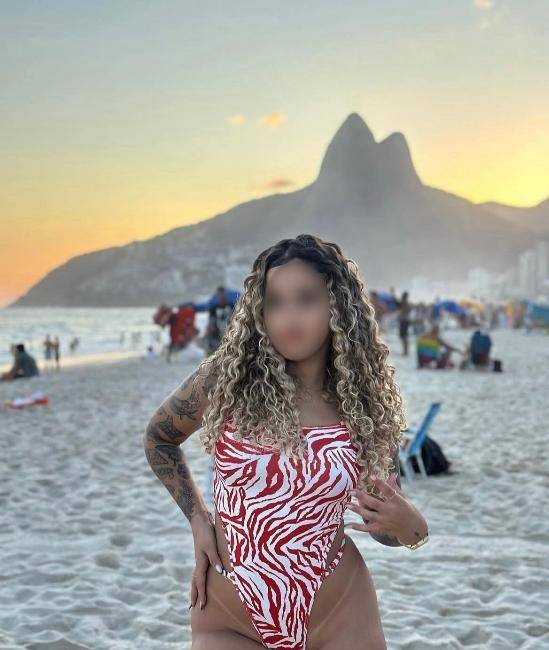SUA PUTINHA PREFERIDA FOTOS 100% REAL image 1