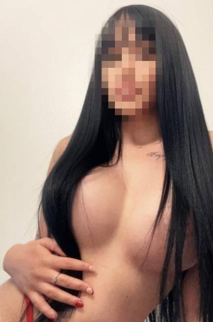 Olá, o meu nome é Maryam Hot e como pode ver, está perante u