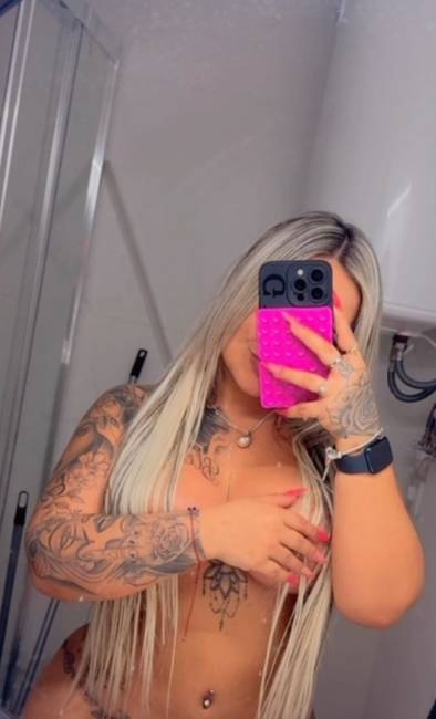 Loira da Amora image 2