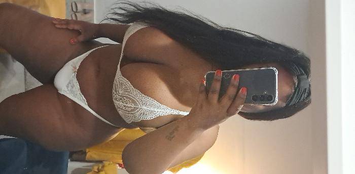 Tatiana LINDA BRASILEIRA paços de arcos image 2
