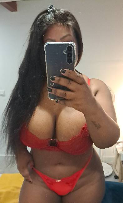Tatiana Diniz MULATA BRASILEIRA em paços de arcos image 1