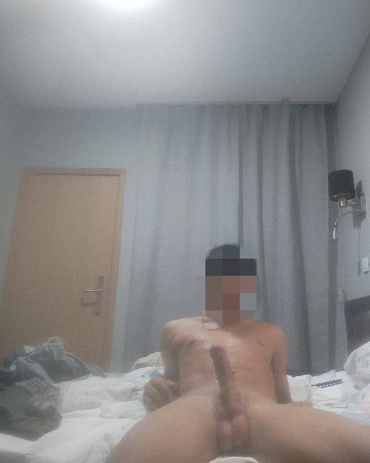 Santi image 1