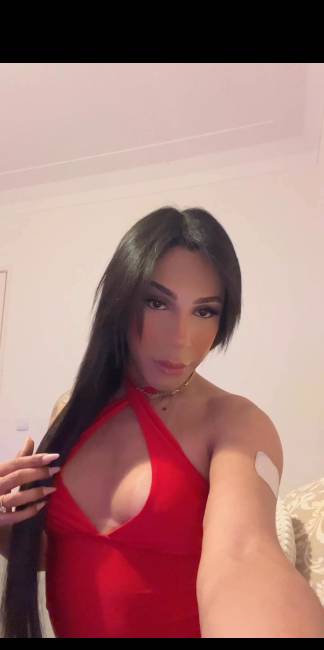 IZABELLE UMA PUTA BEM SAFADA ONLINE 24 HORAS VEM GOZAR image 2
