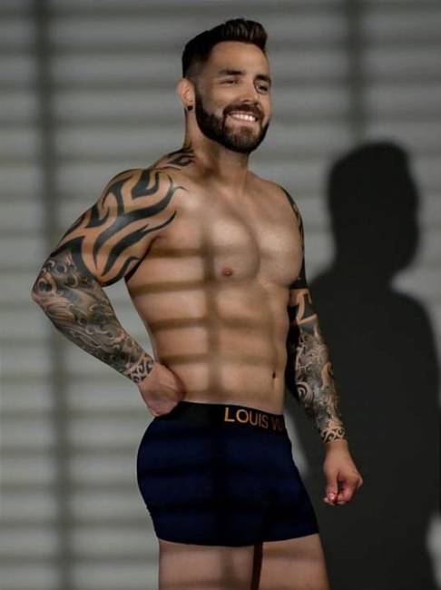 Caleb-Massagens Eroticas | Tantricas Leiria image 2