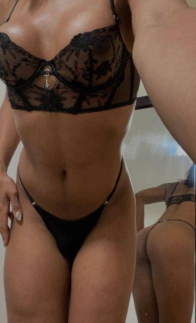 MULATA ATRAENTE INTENSA E COM VONTADE image 1
