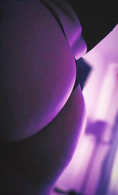 Top Escort image 1