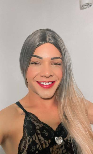Travesti- Miia Loirinha Rainha do Anal / RAPIDINHA