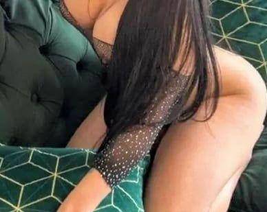 1vez linda morena safada image 2