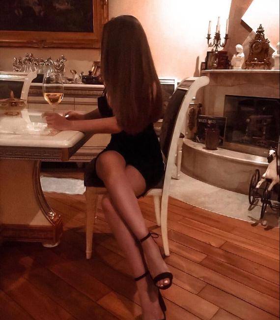 Lauren Fontana - Hot Brazilian Girl image 2
