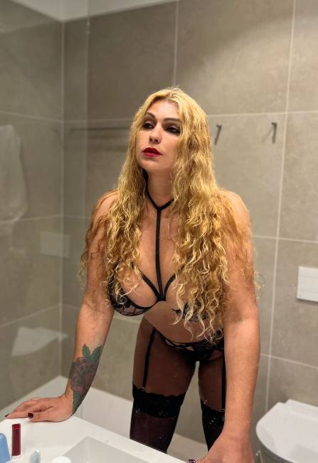 A bela travesti viana com local discreto só até sexta image 0