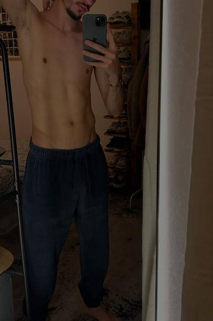 Jovem 22 Discreto ( 933 060 990) acompanhante