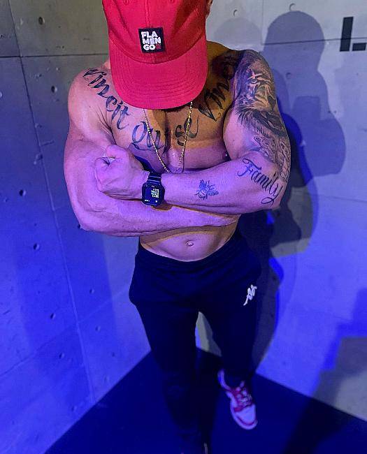 MACHO HETERO XXL image 1