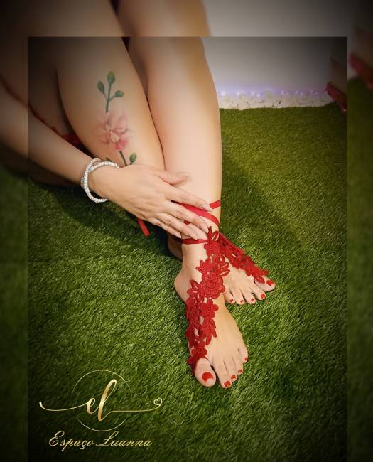 MASSAGEM SENSUAL COM UMA RUIVA QUENTE E ENVOLVENTE. image 1