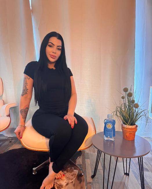 LARISSA MASSAGEM image 1