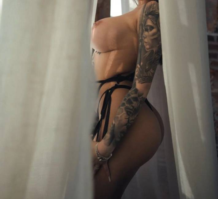 MeninadeOURO image 2