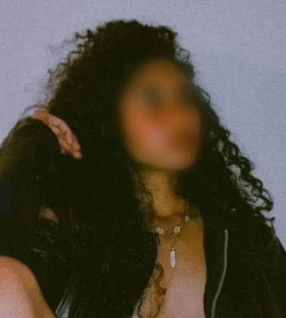 Garota sensual a tua espera