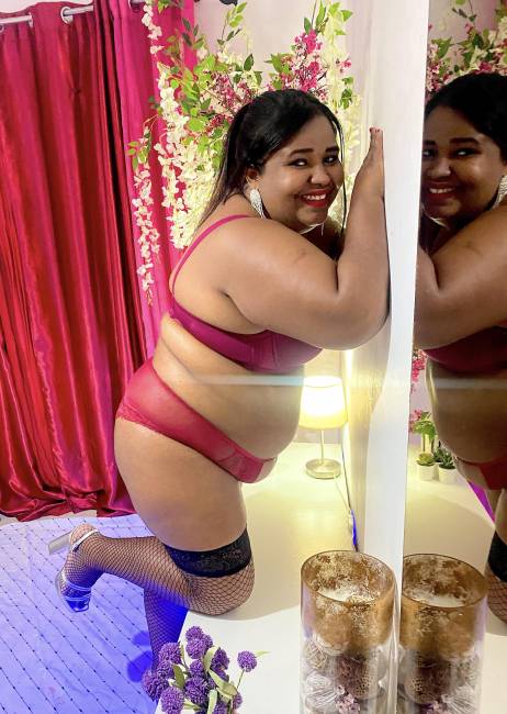 Julia  BBW/Massagem Sensual e Convivio