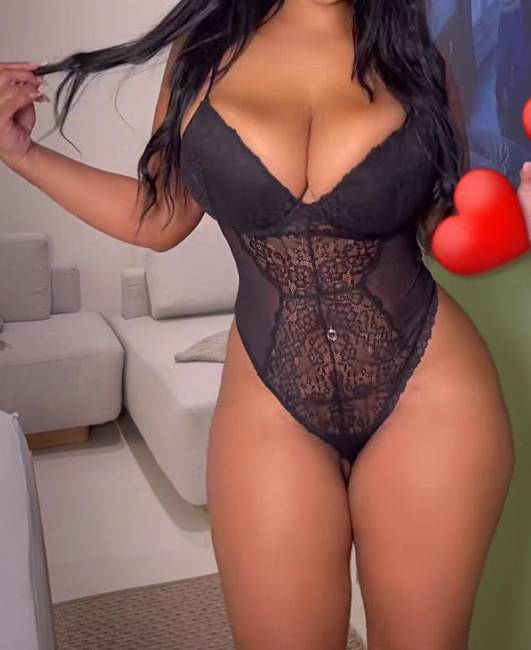 Mulata safada que adora um bom sexo image 2