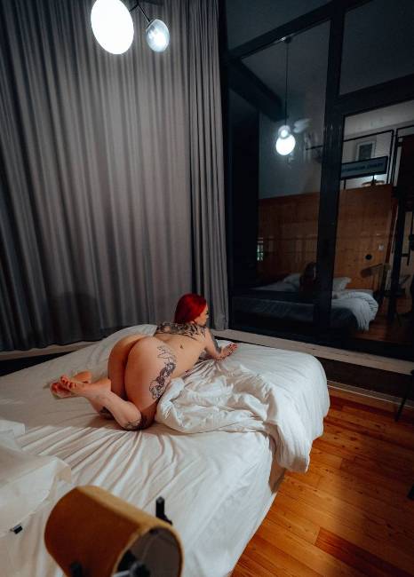 Portuguesa Ariel — Massagem Erótica de Luxo