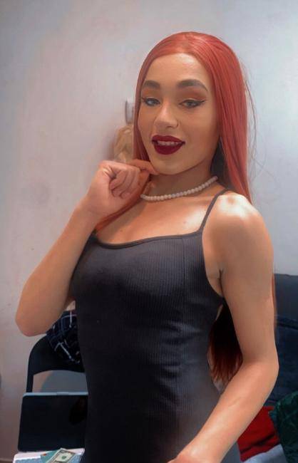 Travesti Portuguesa RAINHA DOS FETICHES image 1