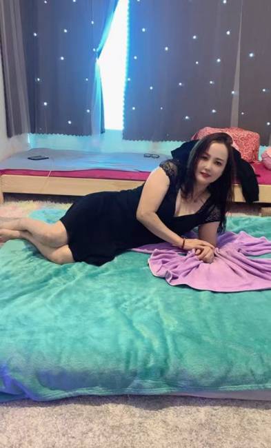 Lucy - Massage image 2