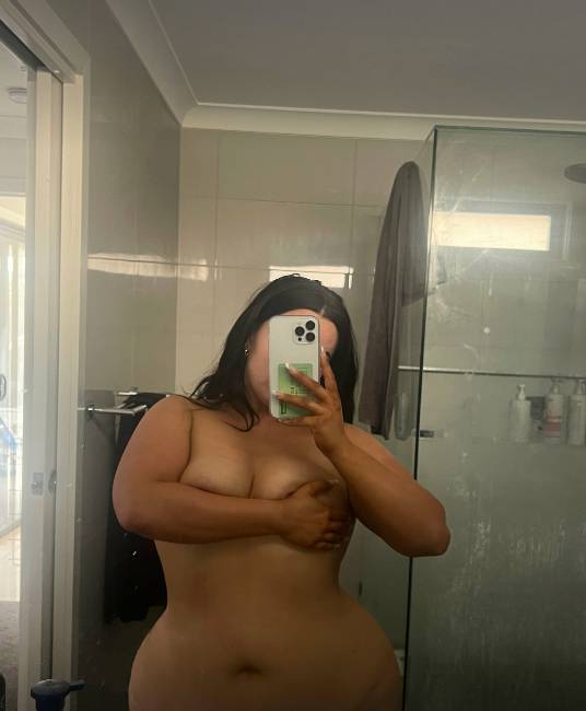 TESÃO SEM FILTRO, CORPO QUENTE, BOCA MOLHADA, ENTREGA TOTAL