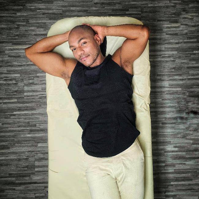 RELAXING & NATURISTIC MASSAGE image 1