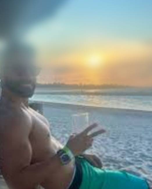 Jovem procura menina para diversao - Oferece recompensa image 1