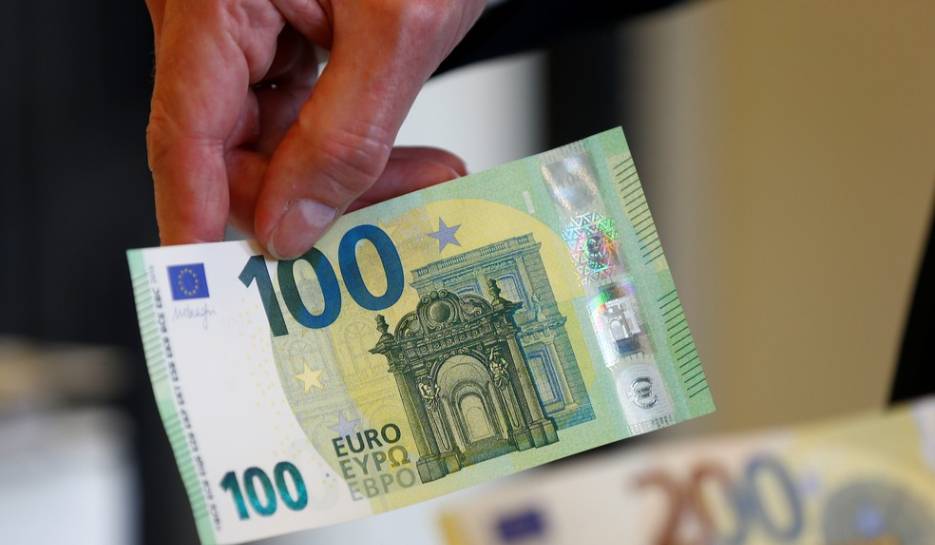 Procuro mulher 100 euros