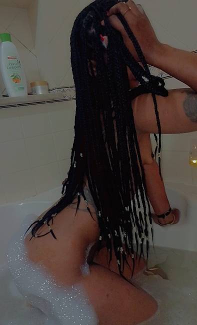 Morena bombom da cor do pecado para te levar a loucura image 1