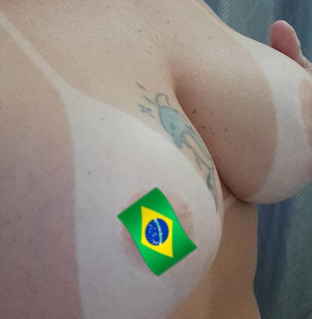 Brasileira saborosaa. Boca de mel image 1