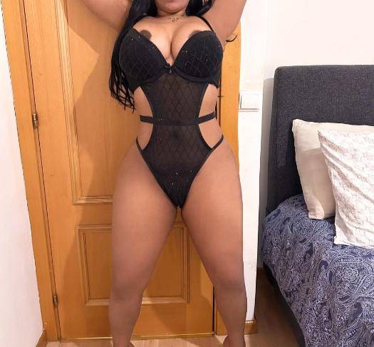 Estefany, a meiga do anal bem fundo! image 1